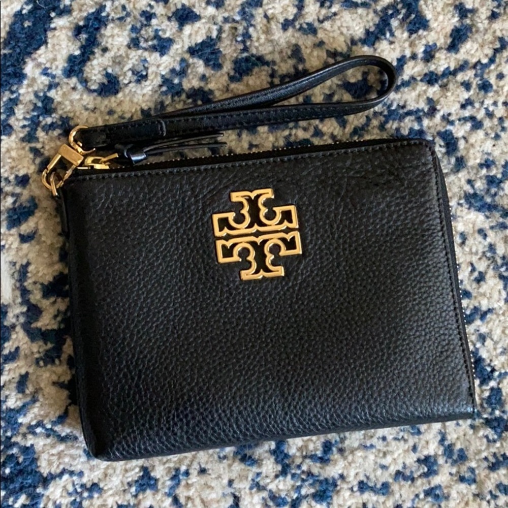 Tory Burch Britten Wristlet